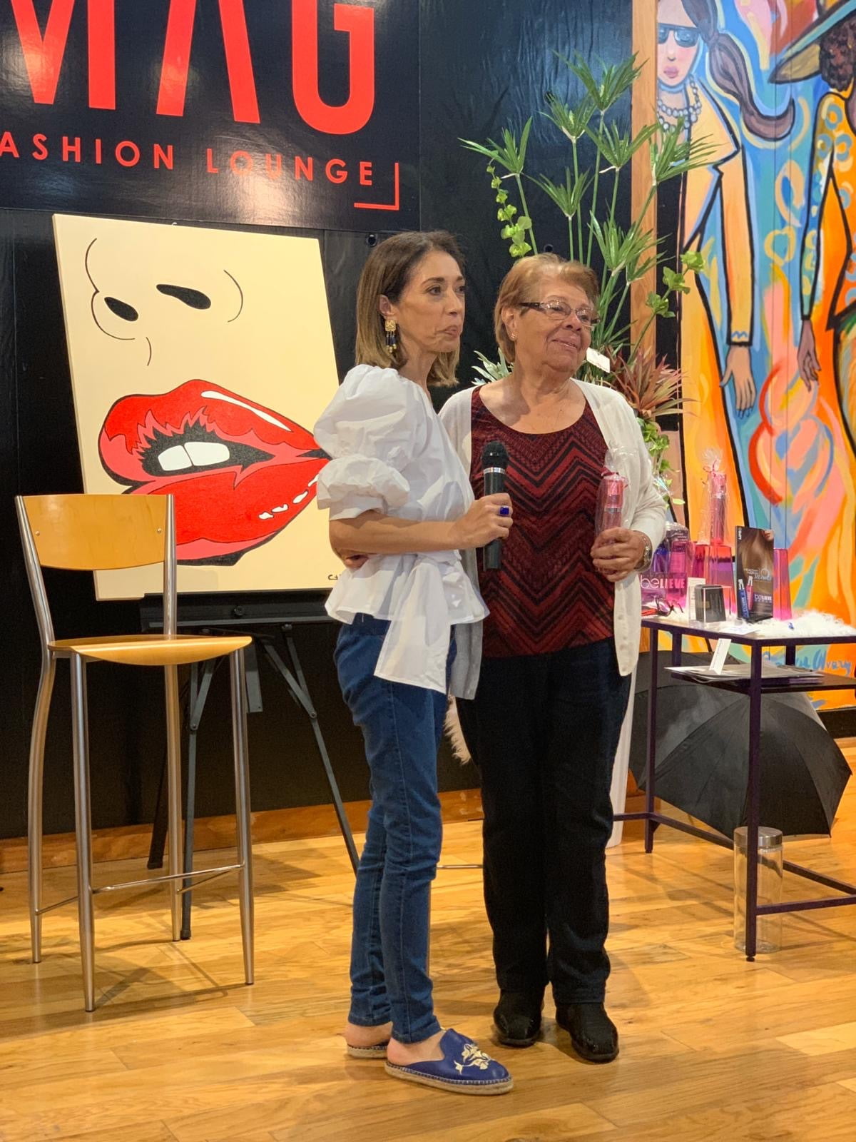 CREATIVE MARKET by Jeanny Arreaza