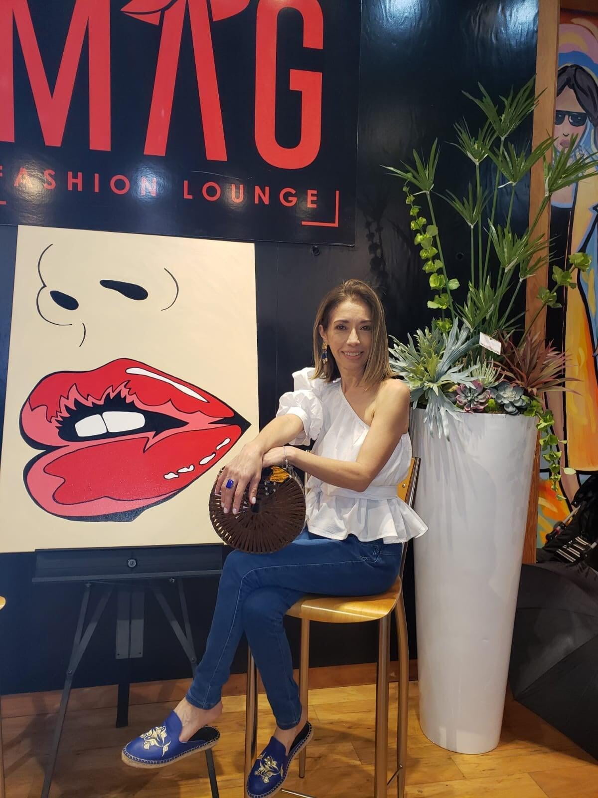 CREATIVE MARKET by Jeanny Arreaza